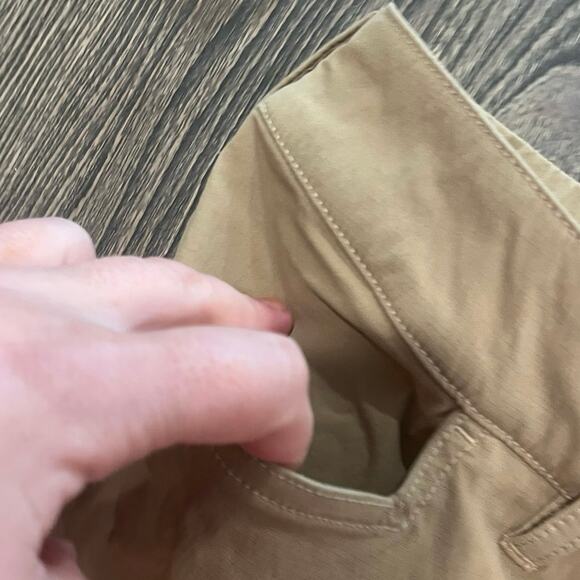 Carhartt Womens Madden Cargo Shorts Mid Rise Straight Fit Flat Front Khaki Sz 6 - Picture 3 of 7